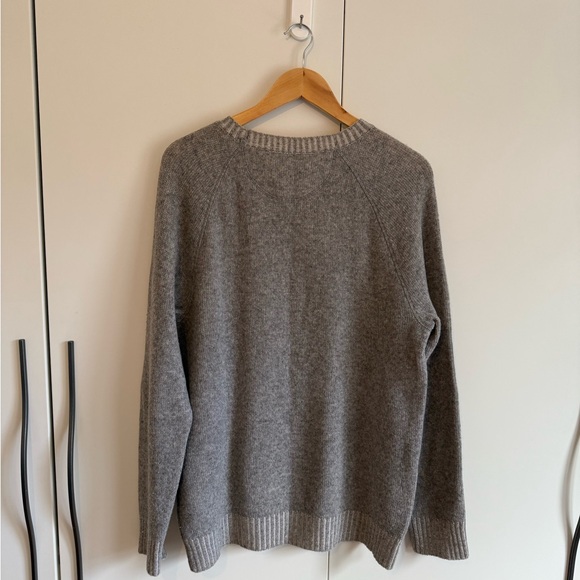 Benson wool Knit Grey Crewneck Sweater Size Large - Picture 2 of 3